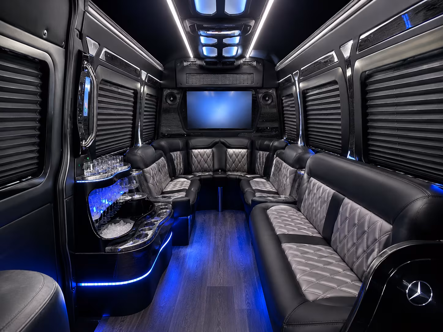 daily commuter shuttles between norman and oklahoma city on i 35